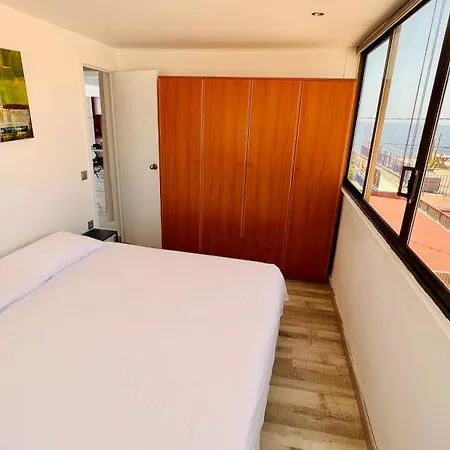 Atico Con Vistas En El Casco Antiguo De Benidorm Apartment Exterior photo