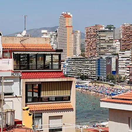 Atico Con Vistas En El Casco Antiguo De Benidorm Apartment Exterior photo
