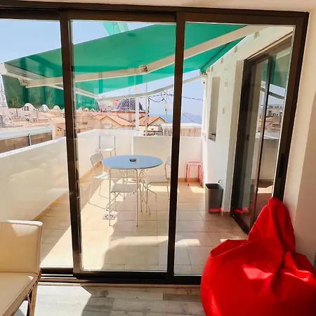 Atico Con Vistas En El Casco Antiguo De Benidorm Apartment Exterior photo